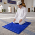 Qiblatain Premium Velvet Prayer Mat – Shiny Blue Mihrab Janamaz6 Qiblatain Premium Velvet Prayer Mat – Shiny Blue Mihrab Janamaz (80 × 120 cm)
